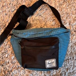 herschel blue plaid fanny pack vintage